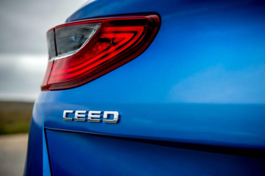 Детали экстерьера Kia Ceed First Edition 2018 года  (UK) (фото 2 из 30)